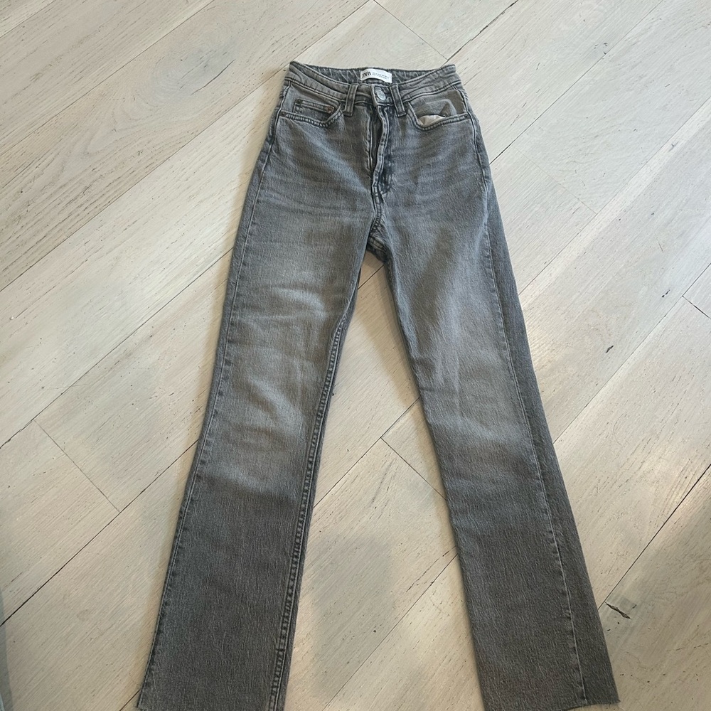 Zara Women's Wide Leg Jeans in Gray